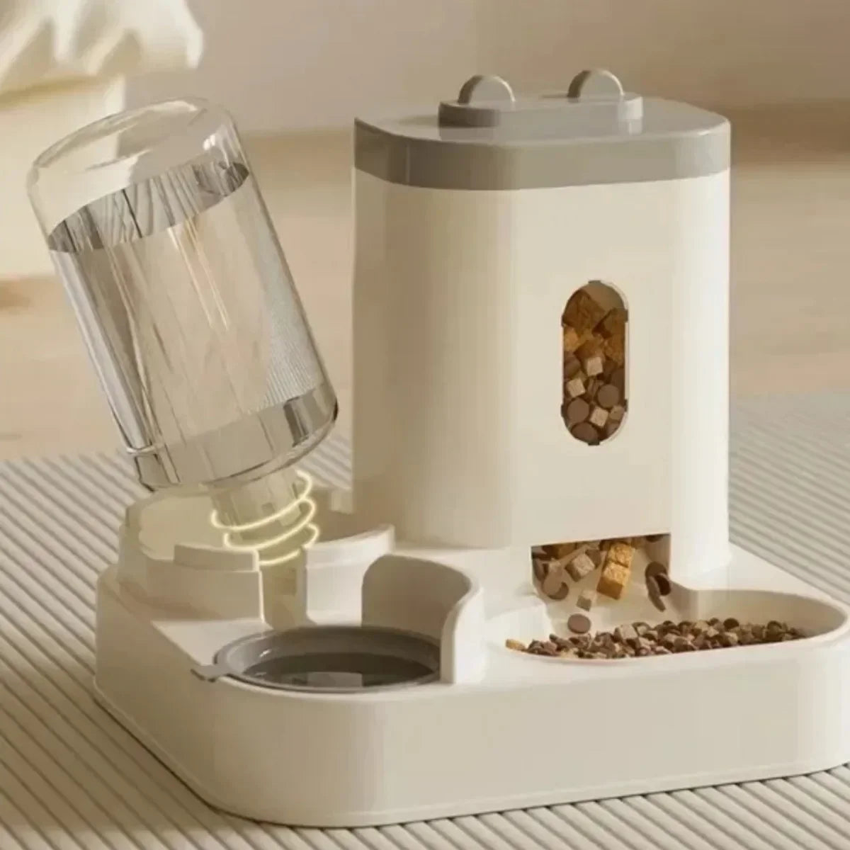 Automatischer Futter und Wasserspender