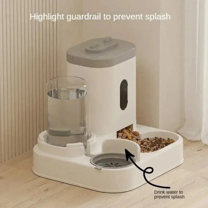 Automatischer Futter und Wasserspender
